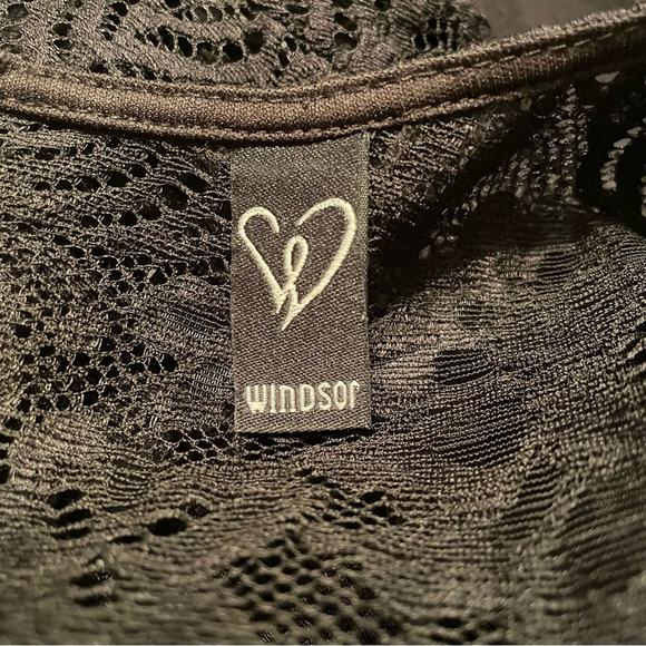 EUC - Windsor Little Black Lace BodyCon Dress - Picture 5 of 7